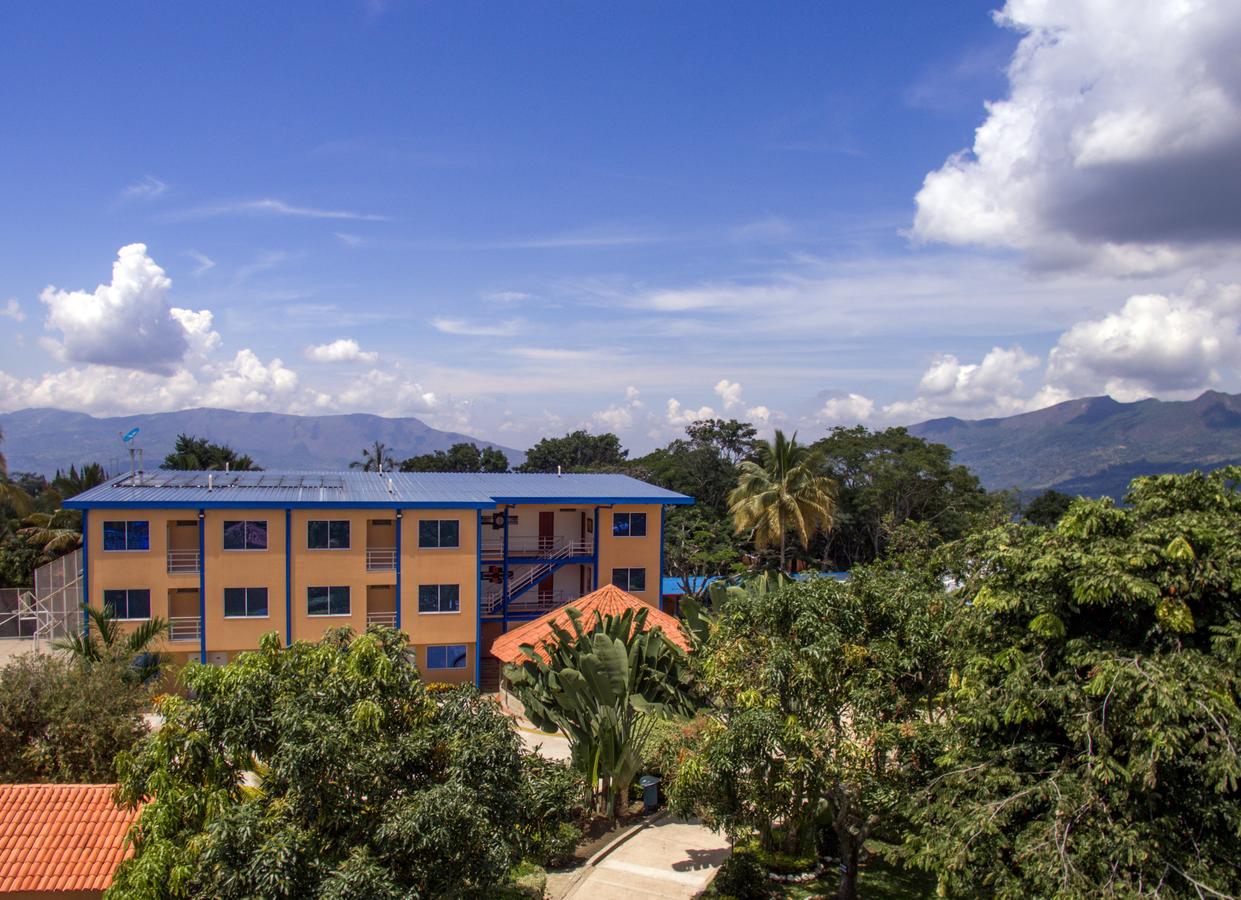 Hotel Chinauta Real 外观 照片